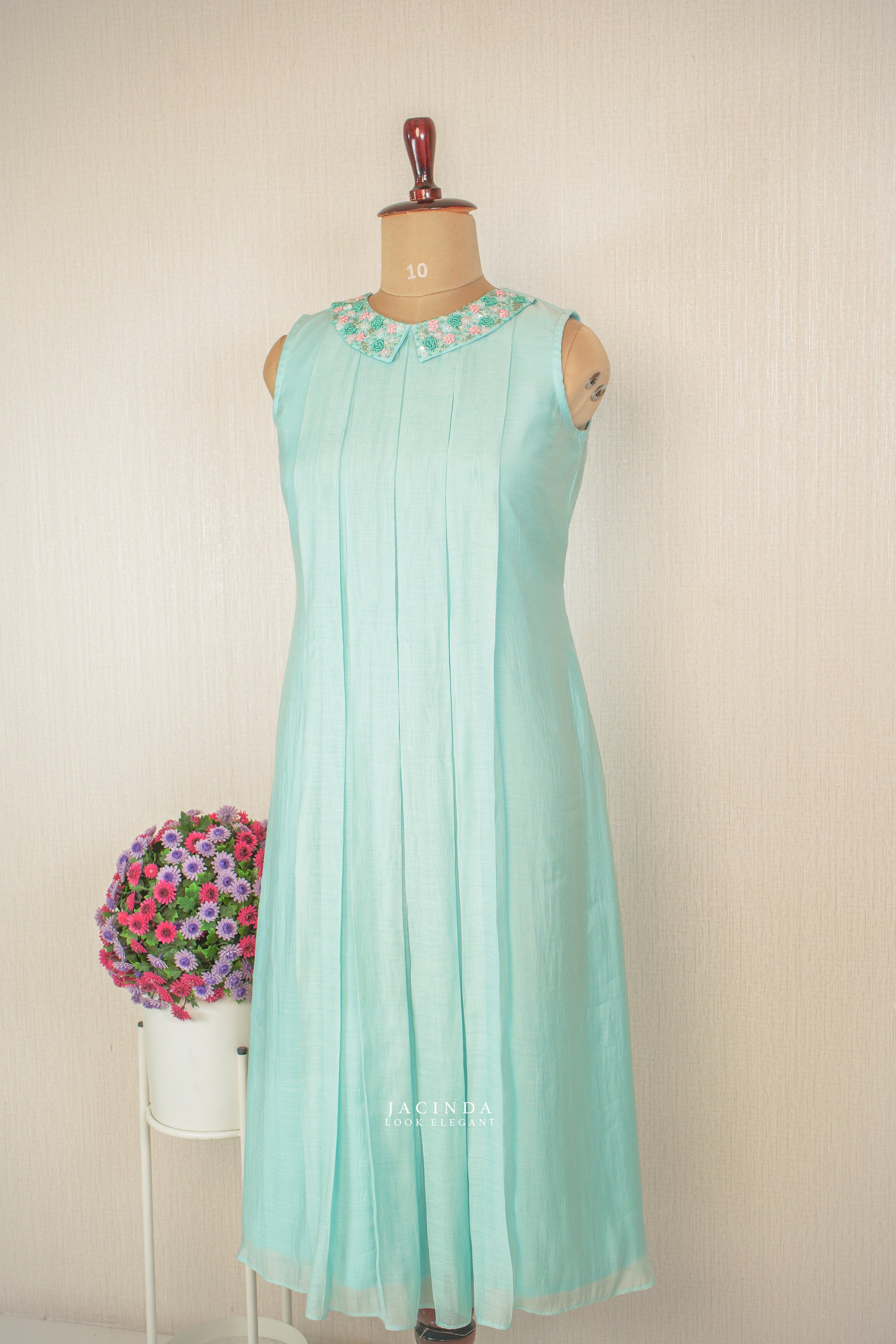 Perter pan sleeveless Dress