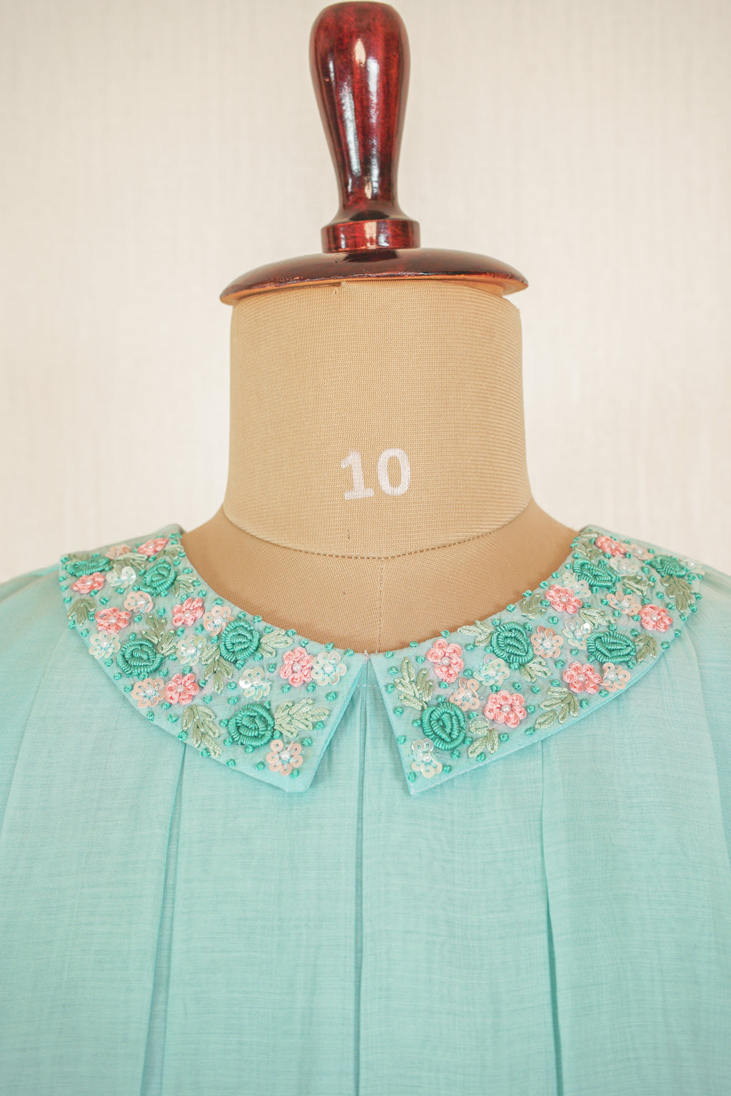 Perter pan sleeveless Dress