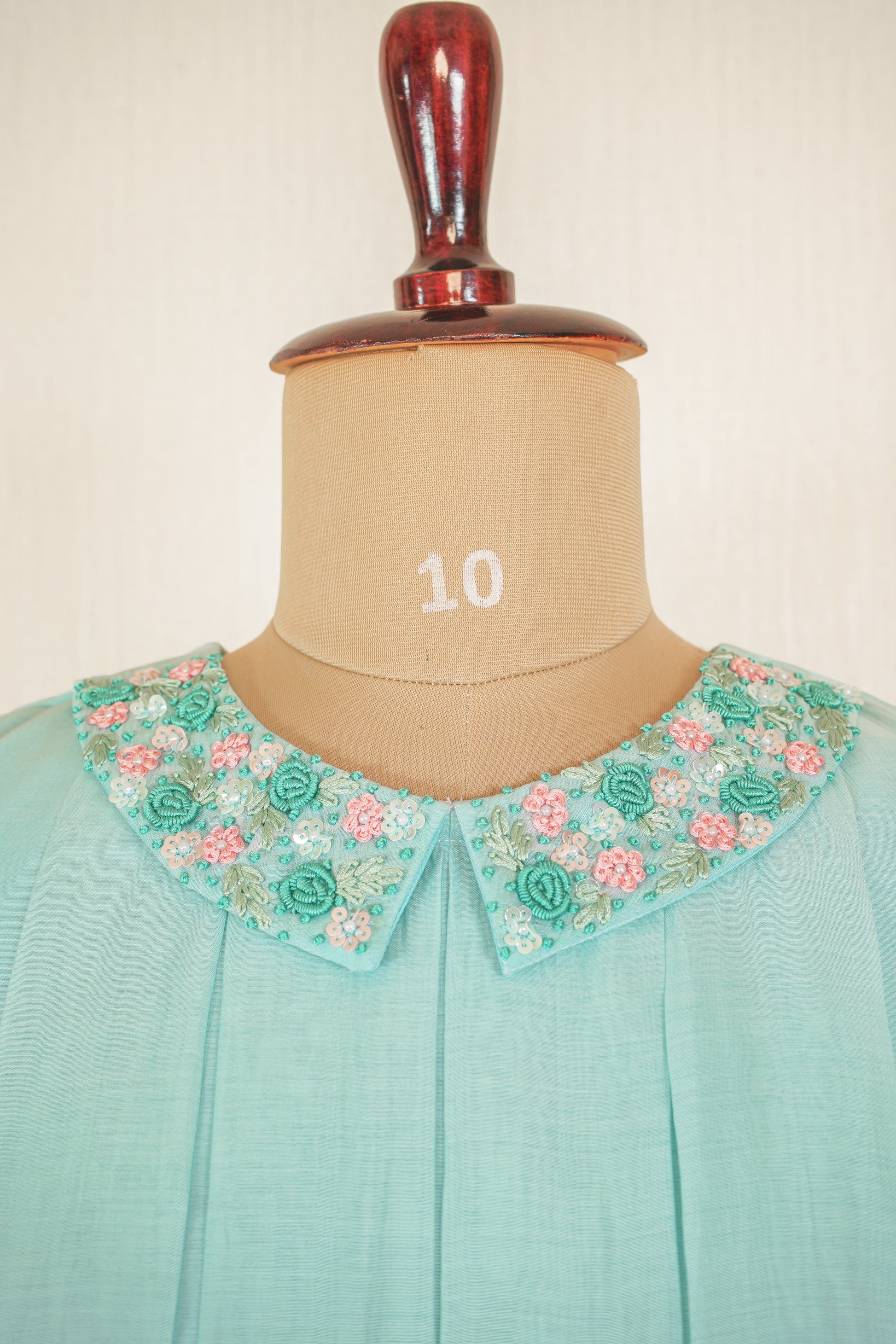 Perter pan sleeveless Dress