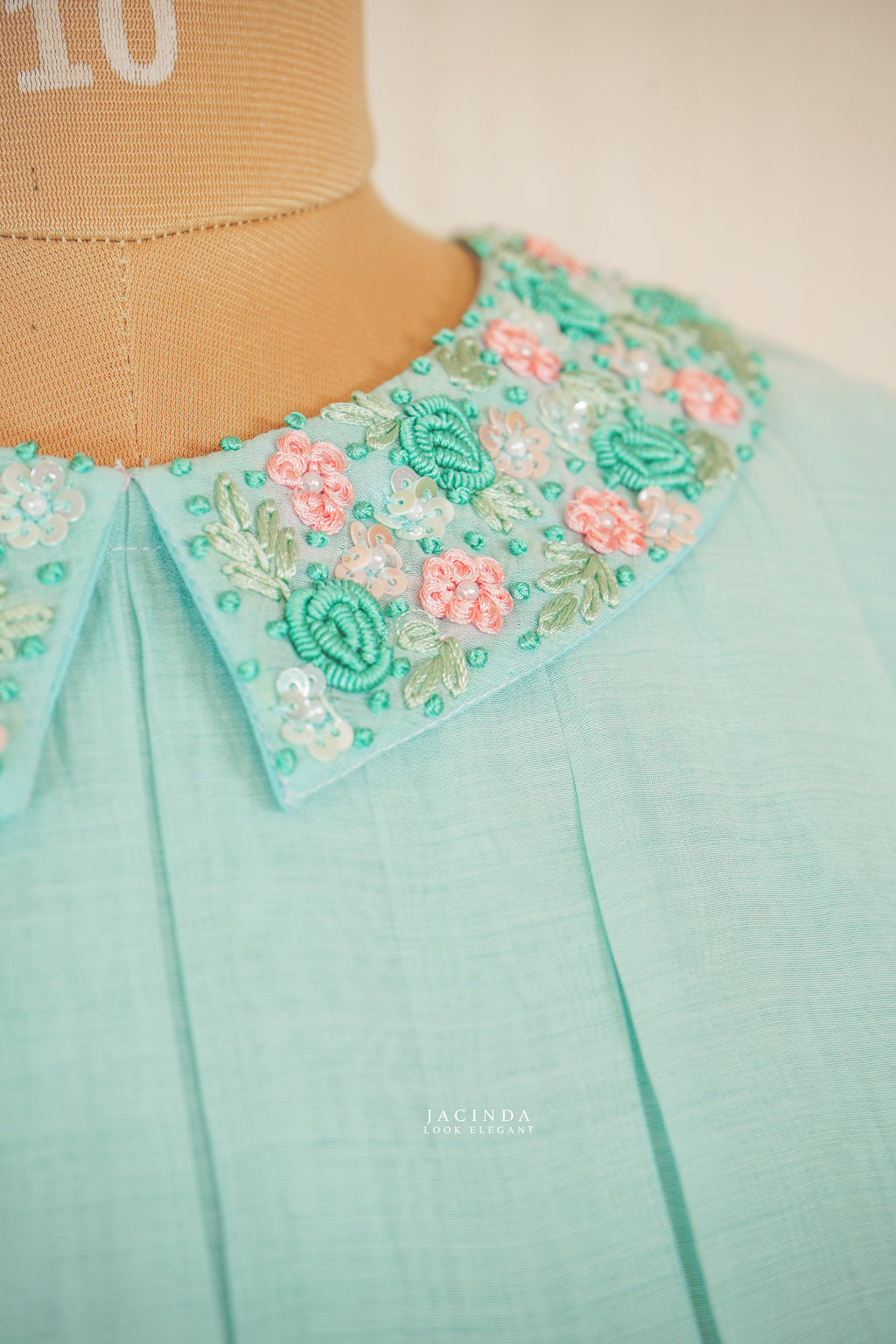 Perter pan sleeveless Dress