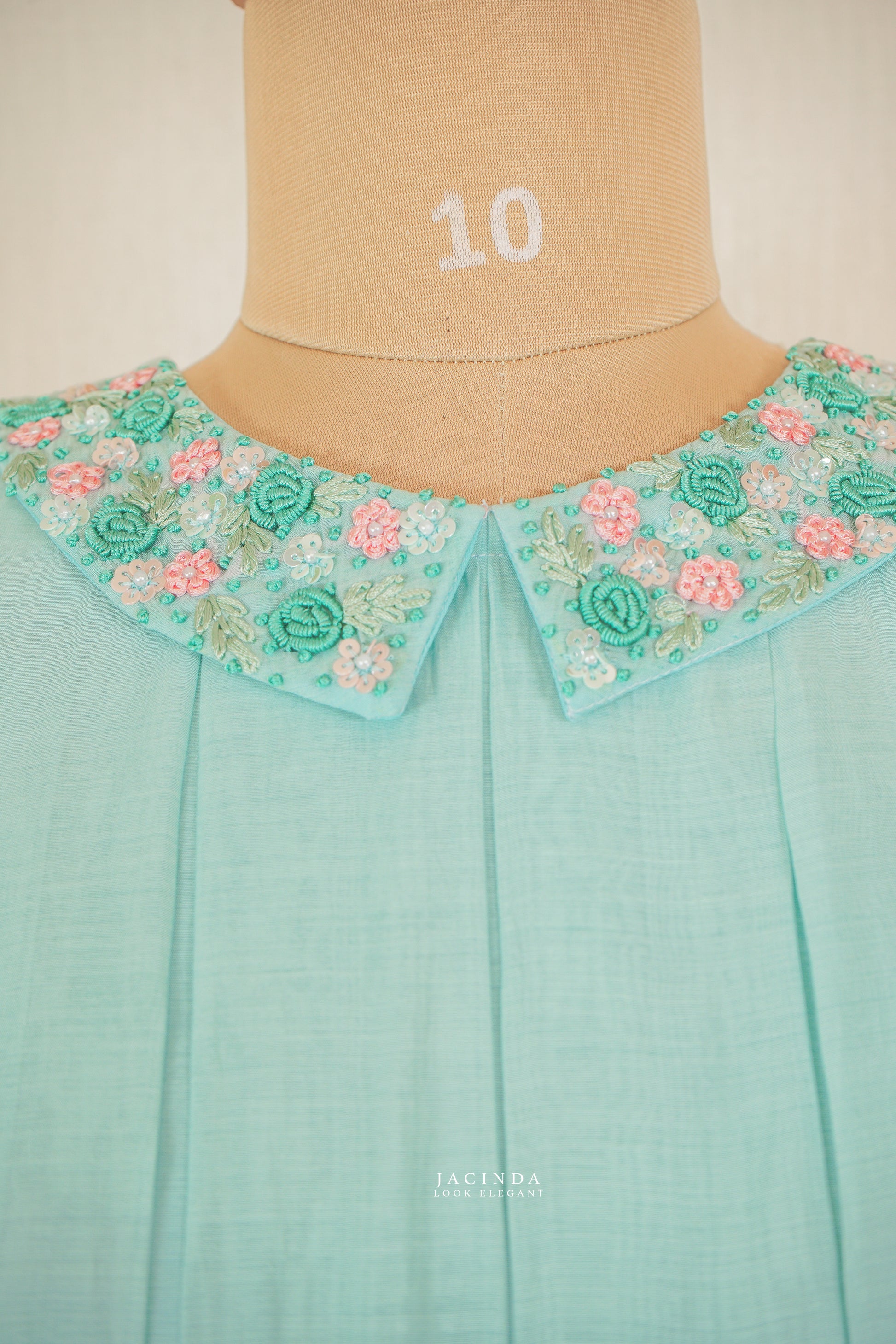 Perter pan sleeveless Dress