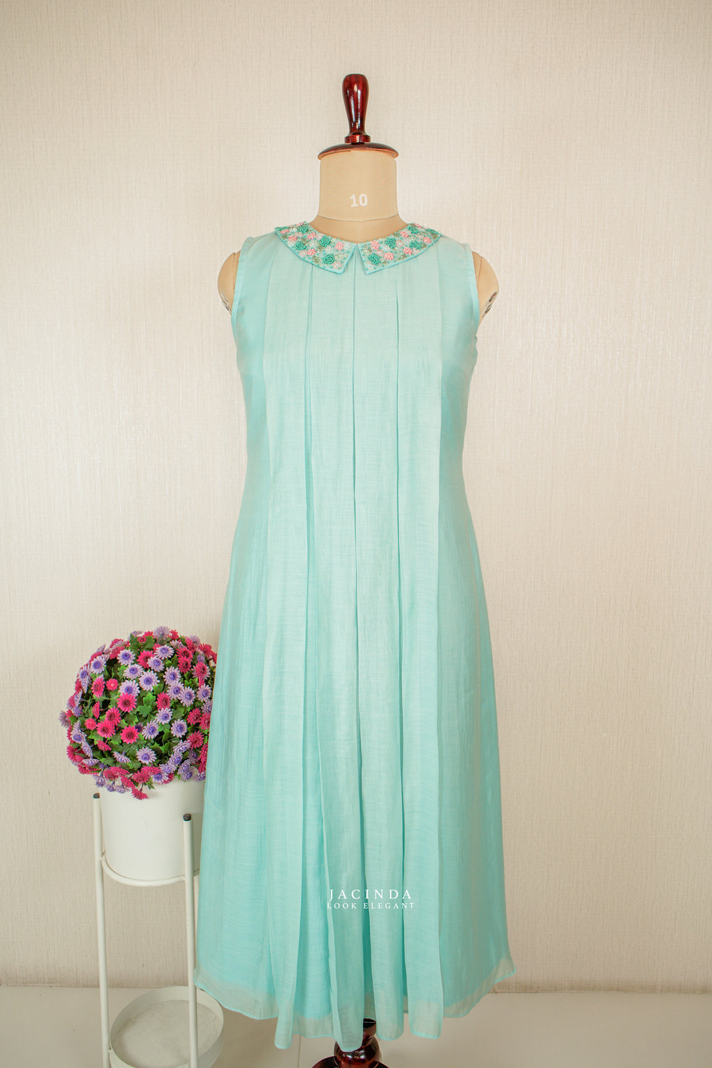 Perter pan sleeveless Dress