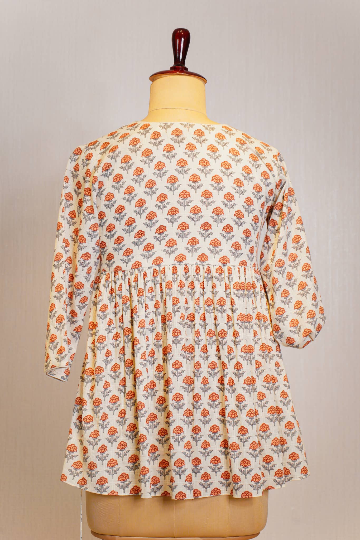 Women's ANGRAKHA Short Top in floral print with a gathered waist and three-quarter sleeves